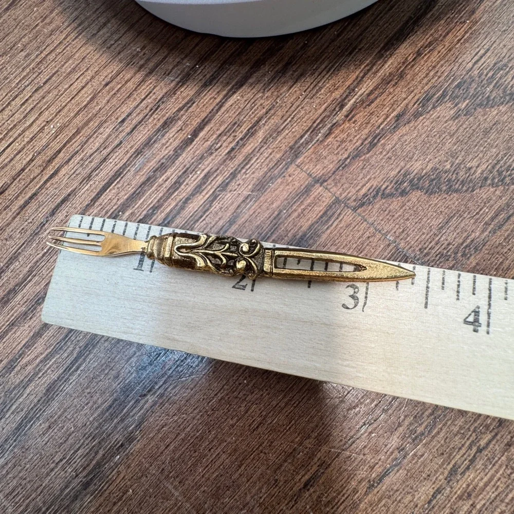Vintage Florentine Style Cocktail Forks Set Gold Tone Fish 9 Mid Century 208g